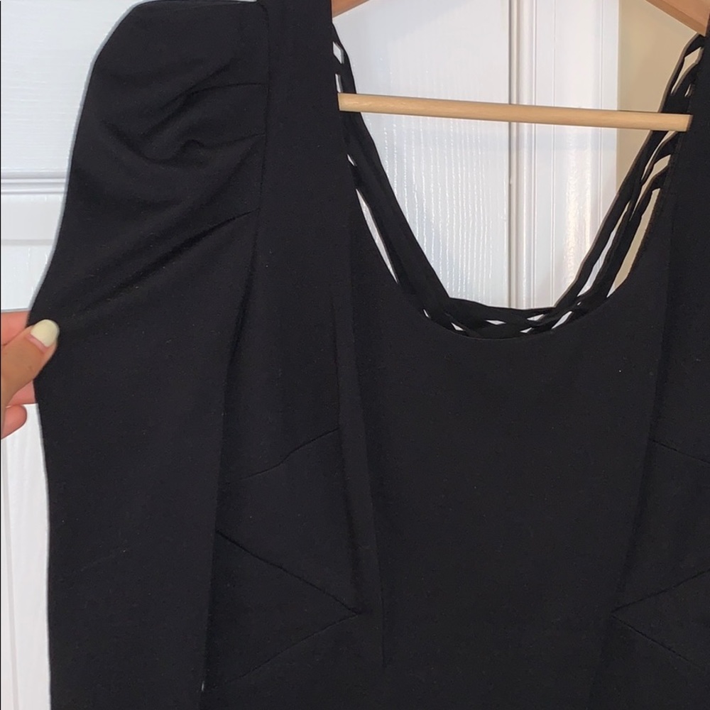 Puffy sleeved dress